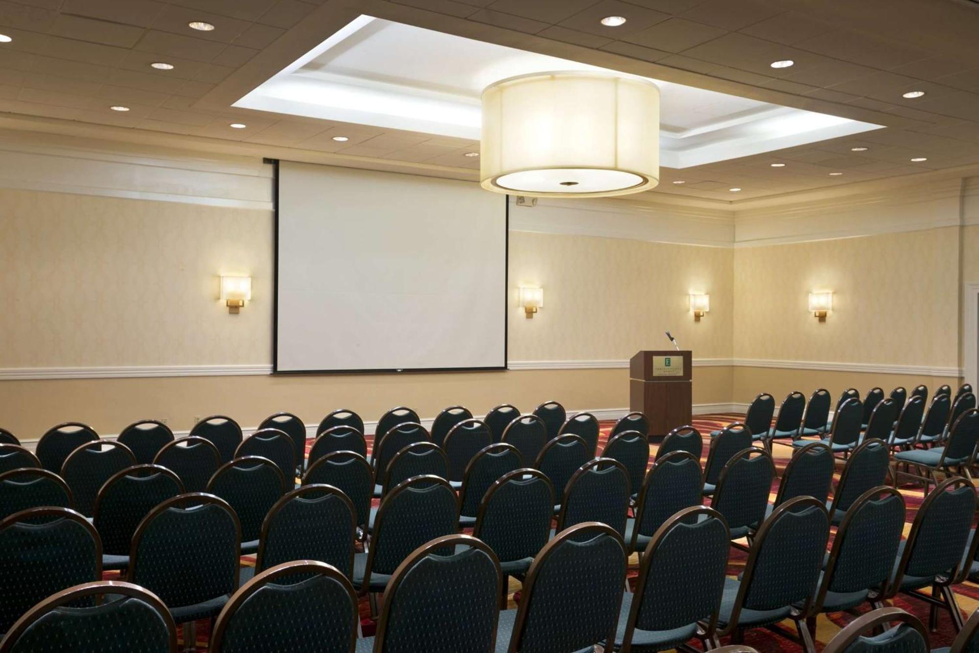 Embassy Suites Cleveland - Beachwood Kültér fotó