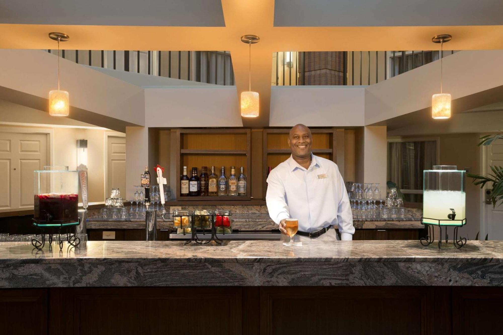 Embassy Suites Cleveland - Beachwood Kültér fotó