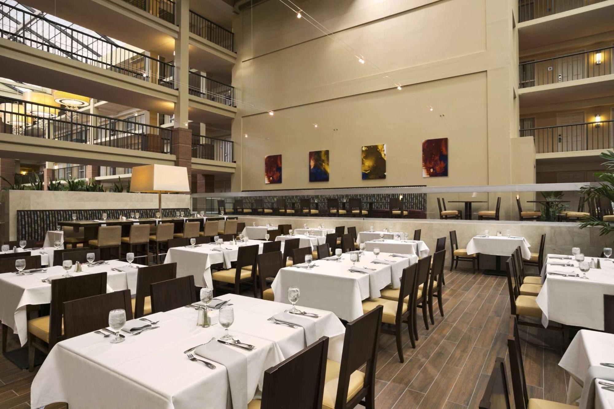 Embassy Suites Cleveland - Beachwood Kültér fotó