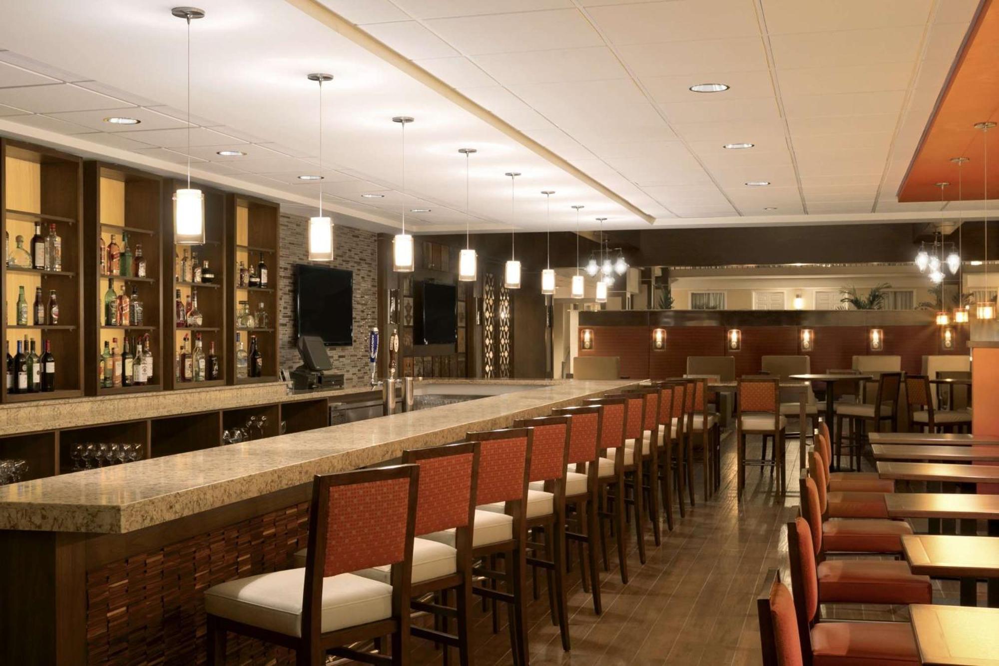 Embassy Suites Cleveland - Beachwood Kültér fotó